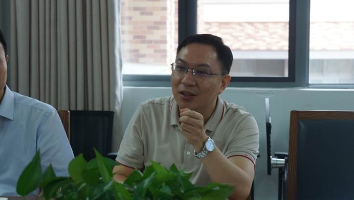 说明: D:\Safira 工作文件夹\2022-5-30 刘海春副校长率研究生院来金年会官网调研\刘海春发言.JPG